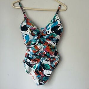 Magicsuit  Women’s floral one piece swimsuit Size 10 🔴